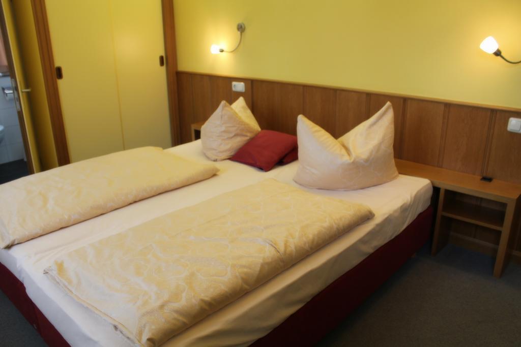 Schwarzes Lamm Hotel Ротенбург об дер Таубер Екстериор снимка