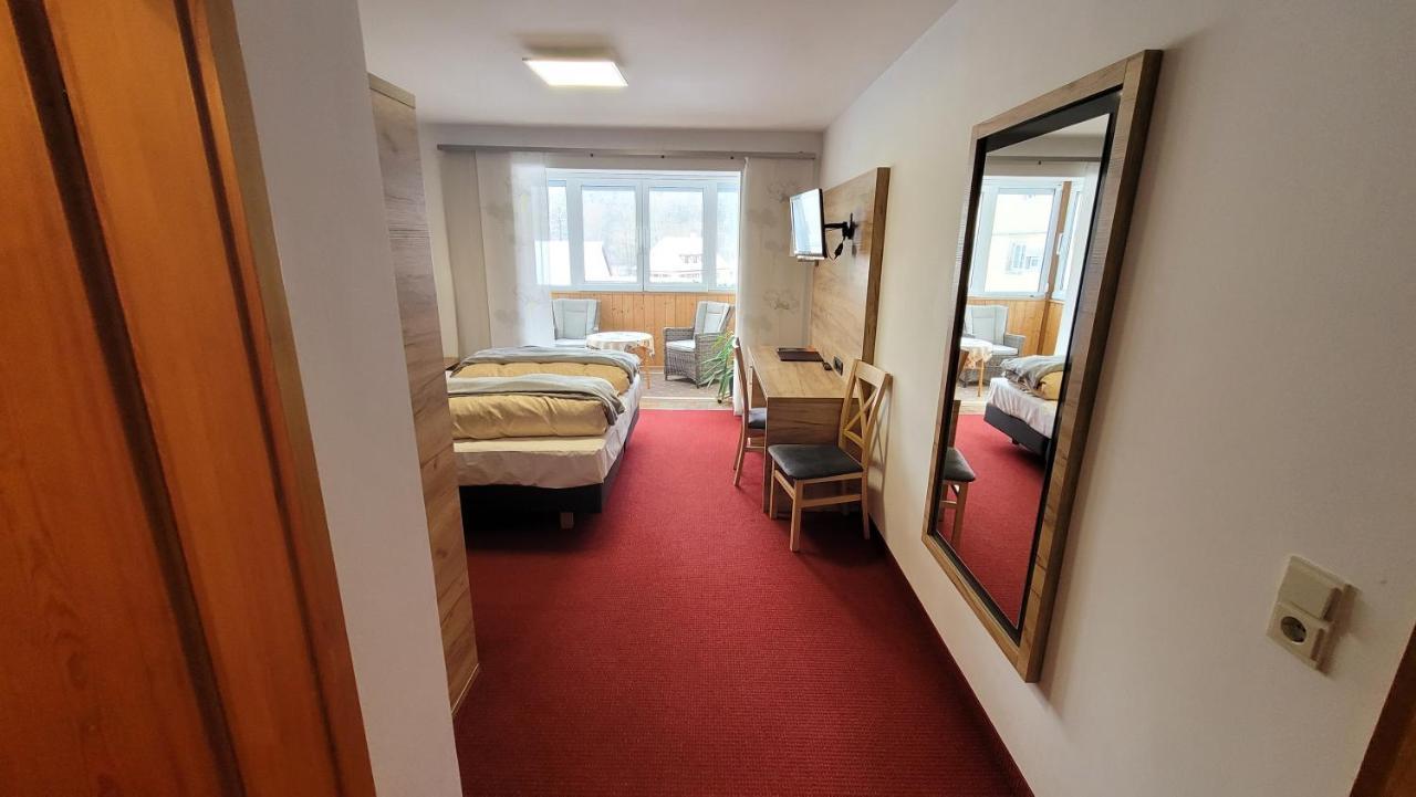 Schwarzes Lamm Hotel Ротенбург об дер Таубер Екстериор снимка