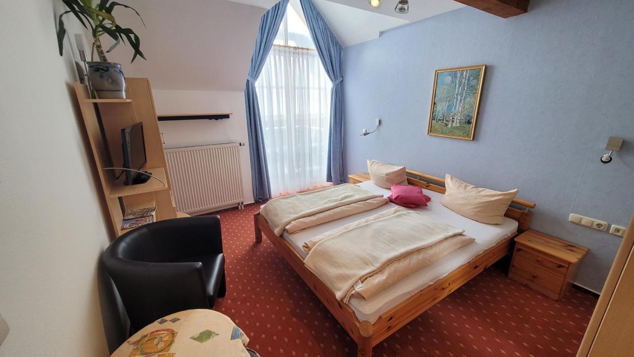 Schwarzes Lamm Hotel Ротенбург об дер Таубер Екстериор снимка