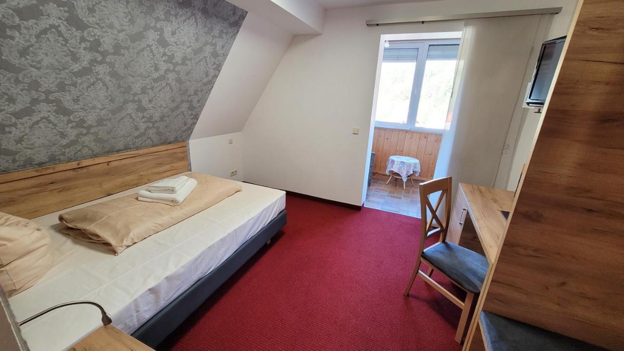 Schwarzes Lamm Hotel Ротенбург об дер Таубер Екстериор снимка